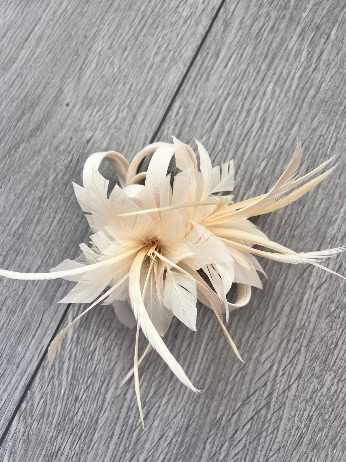 Small Nude Fascinator Clip with Feathers &amp; Satin Loops-Fascinators Direct