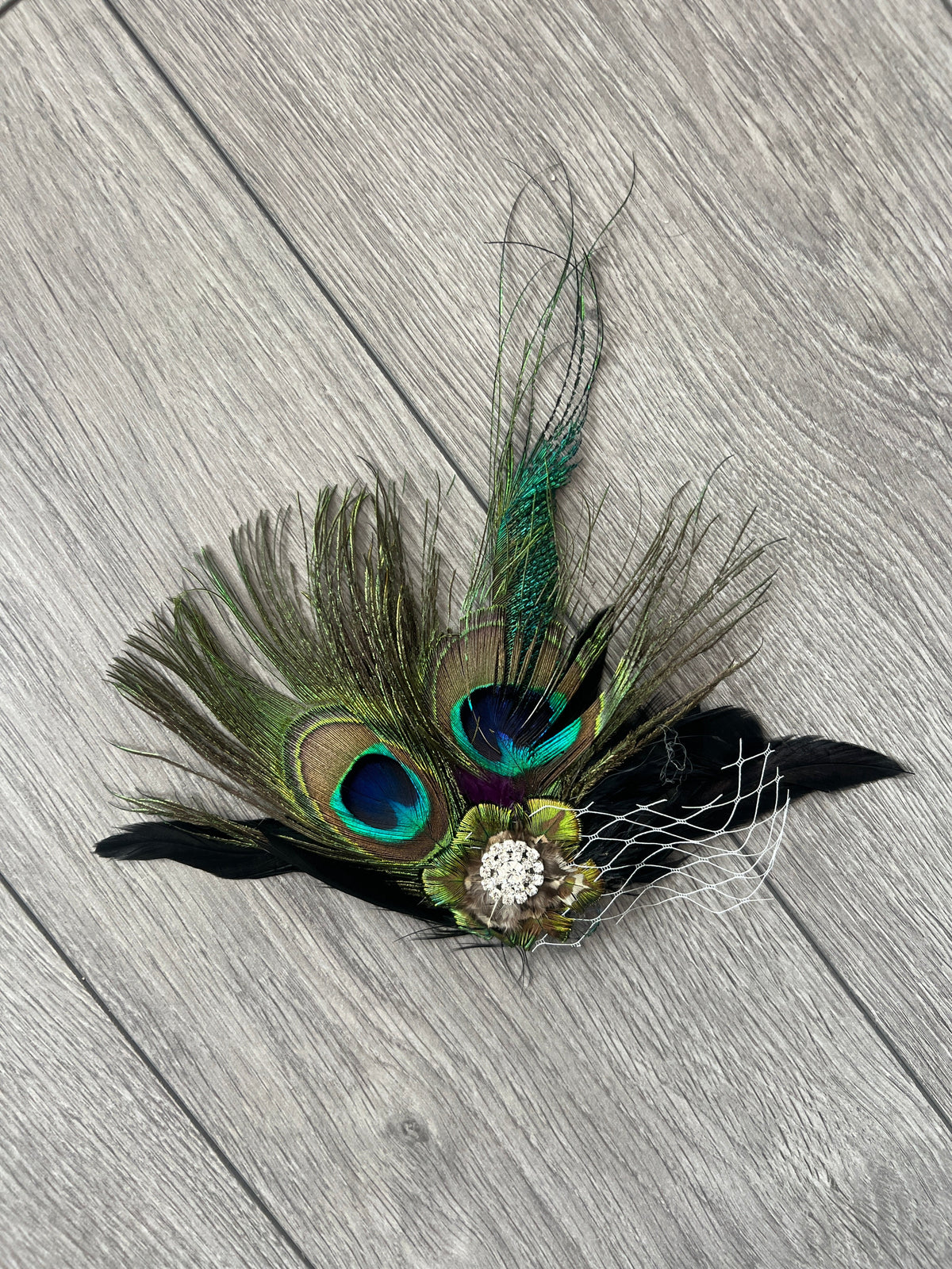 Small Vintage Peacock Feather Fascinator on Hair Clip-Fascinators Direct