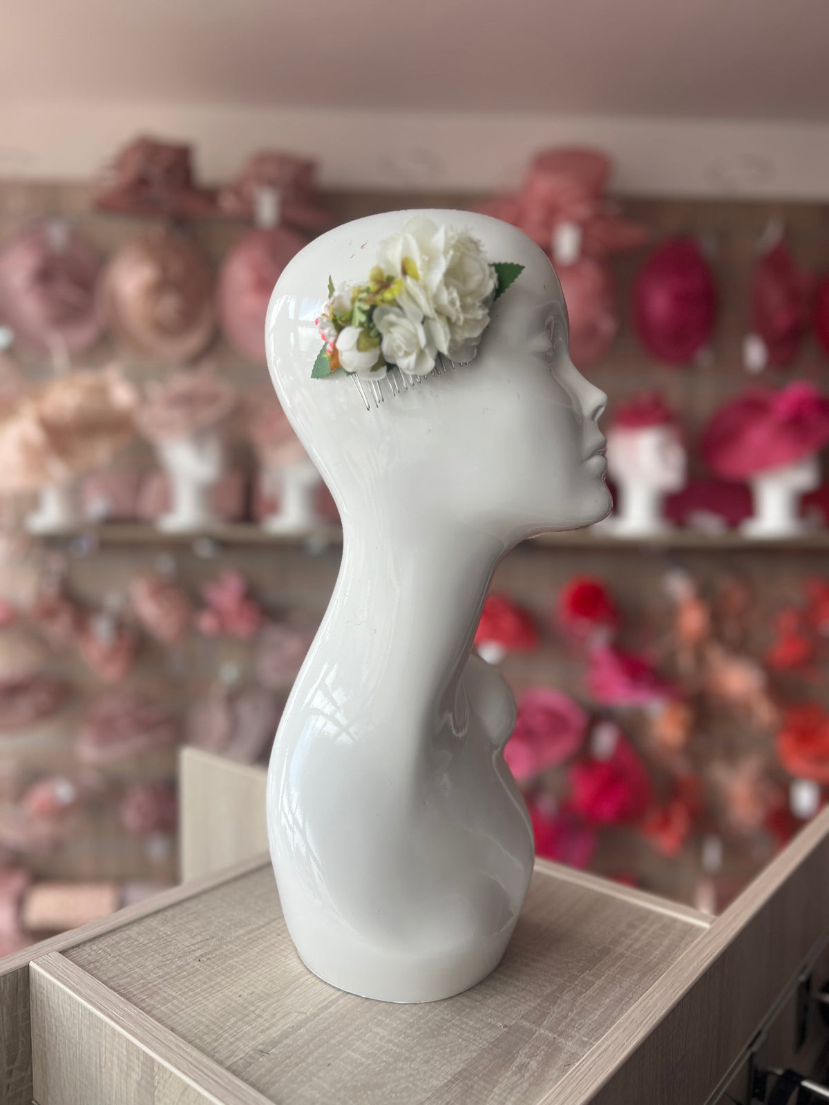 Vintage Floral Lace Hair Comb Cream Ivory-Fascinators Direct