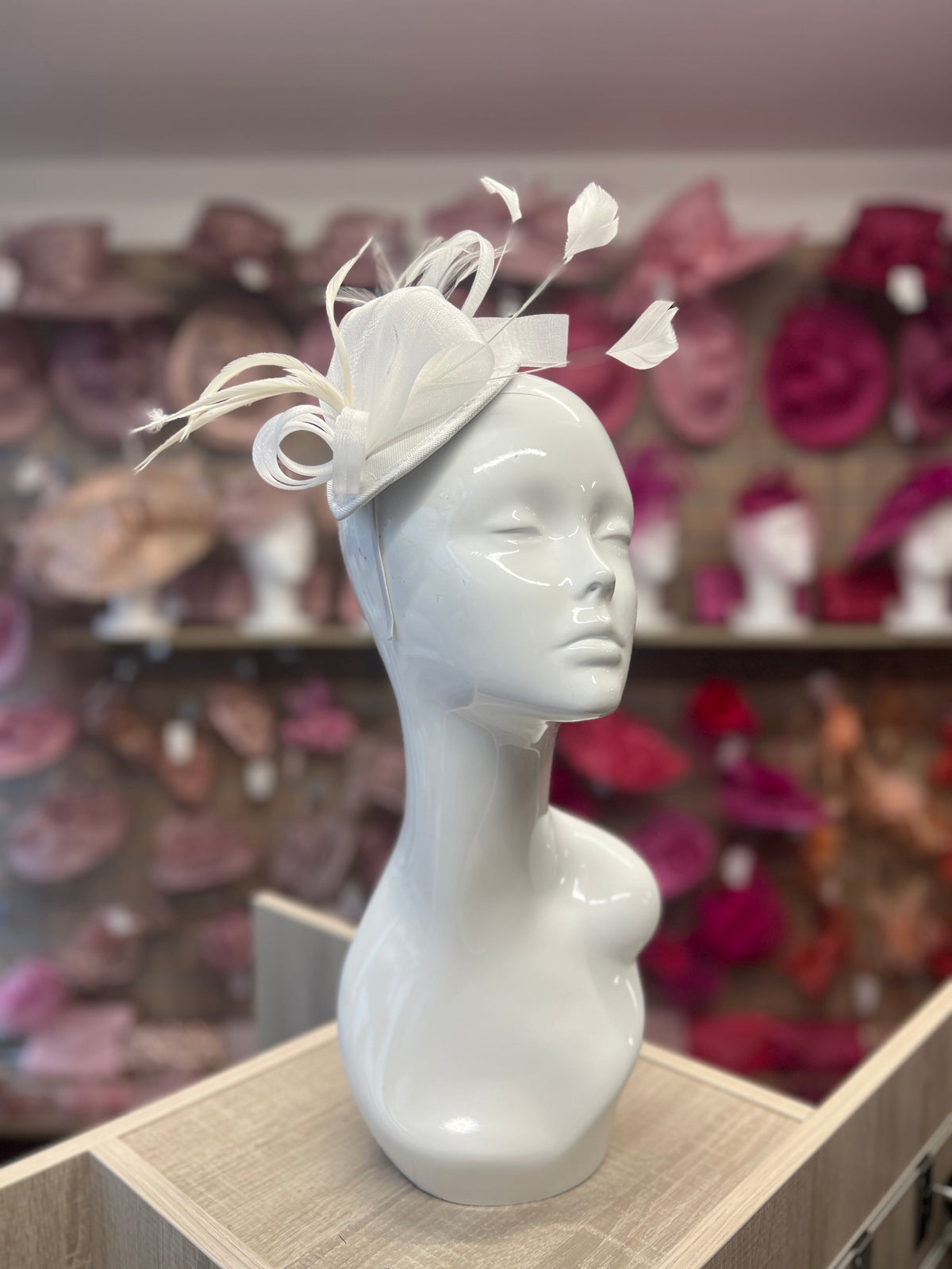 WHITE FASCINATOR HEADBAND WITH LOOPED CRIN &amp; FEATHERS-Fascinators Direct