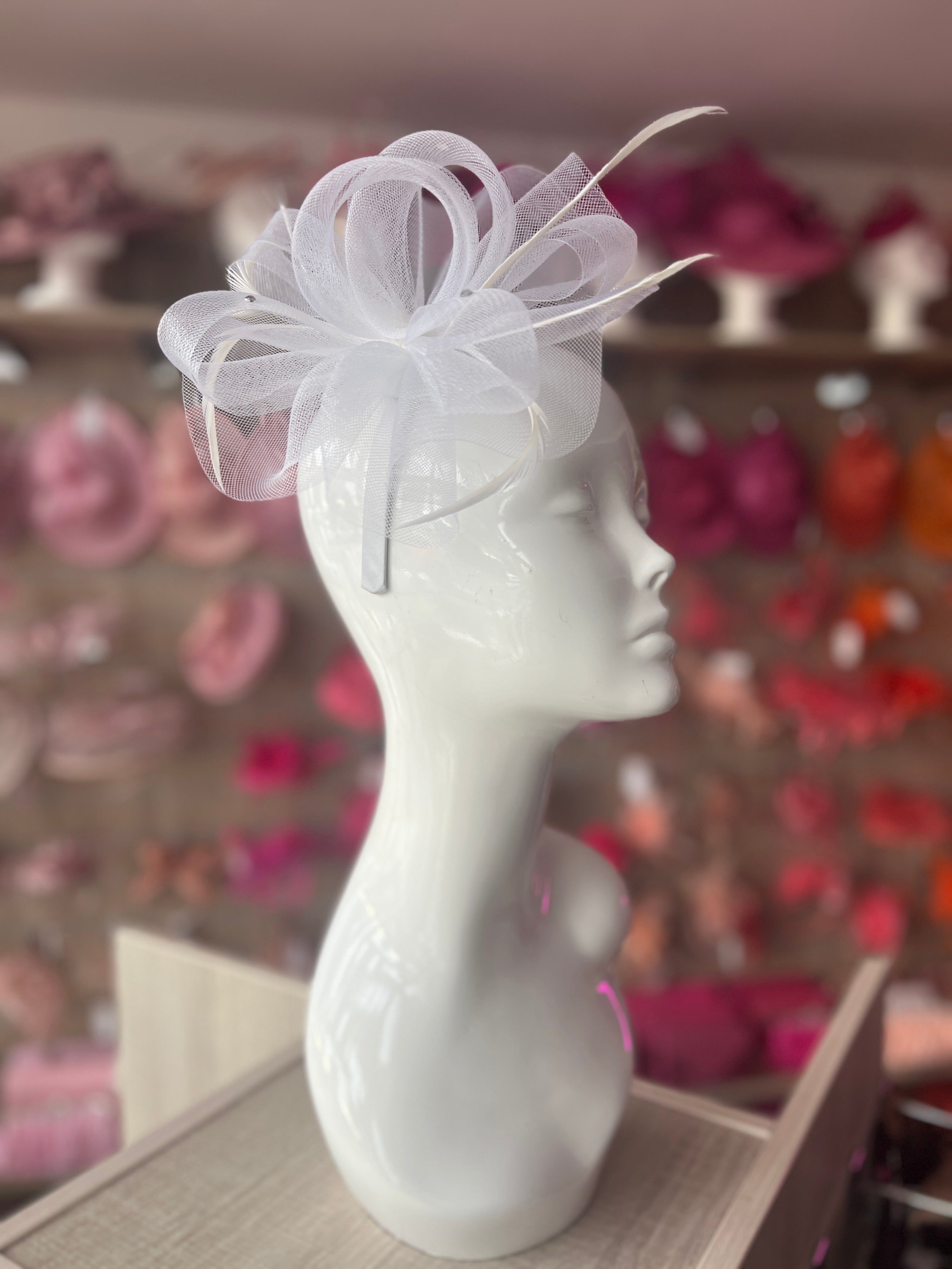 White wedding fascinators | Honestweddingadvice.com