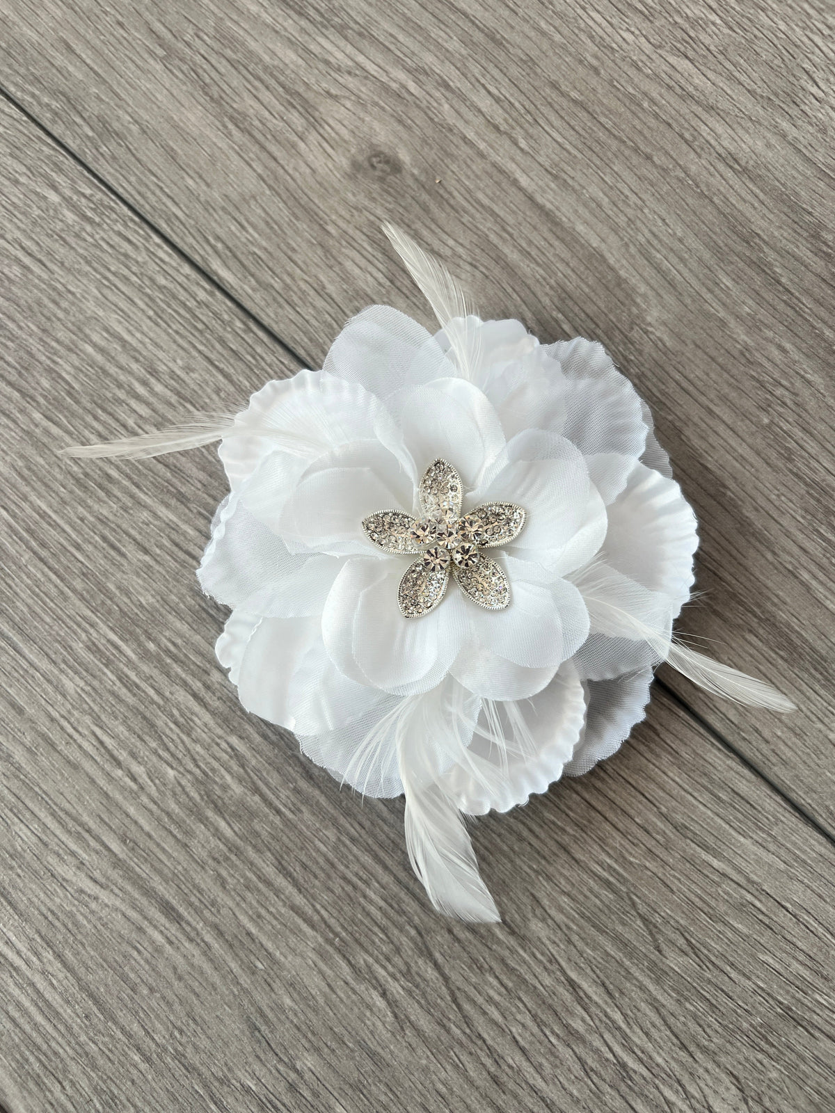 White Flower Hair Comb Fascinator-Fascinators Direct