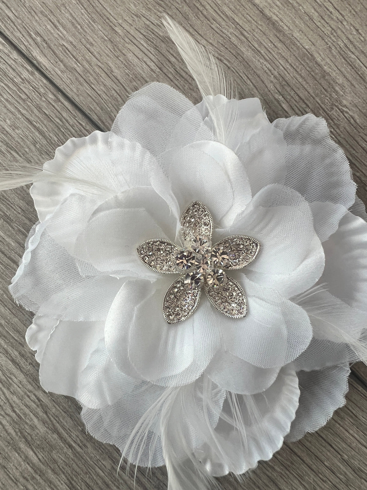 White Flower Hair Comb Fascinator-Fascinators Direct