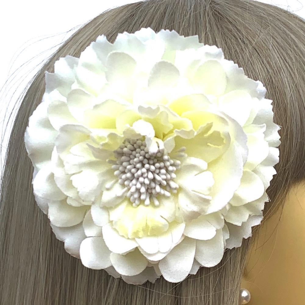 White on sale flower clip